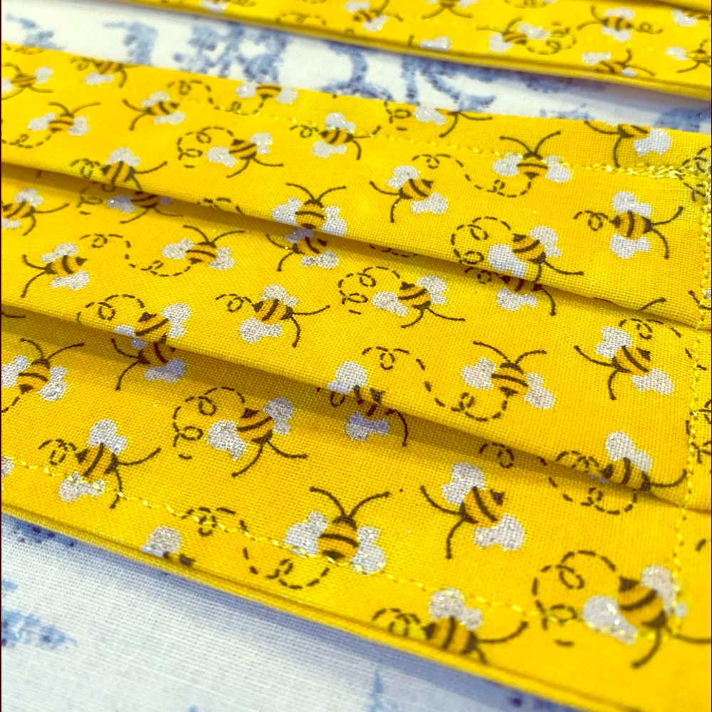 Face Mask Cover Bumblebees